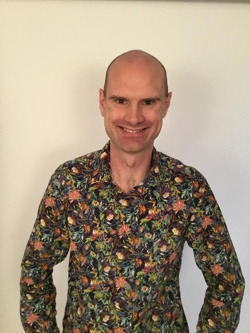 Danny — Singergram singing telegram performer