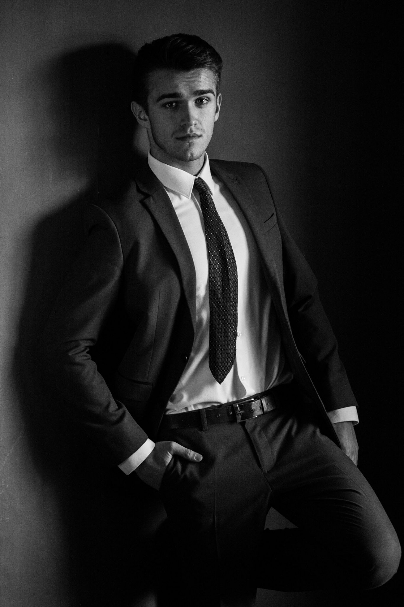 Max — Singergram singing telegram performer